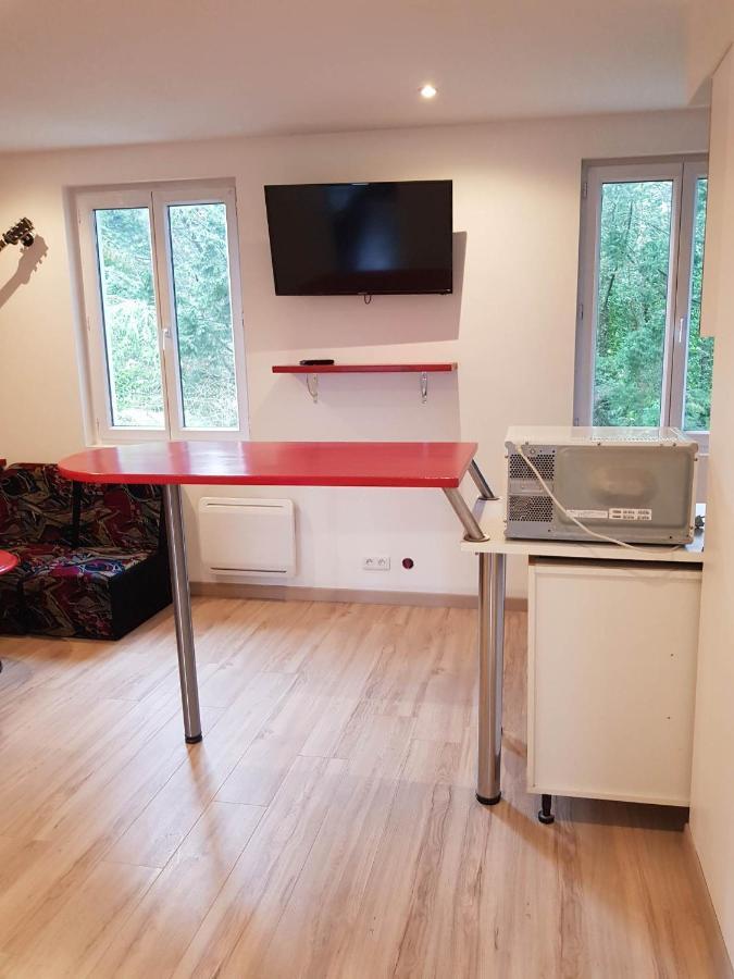 Tres Joli: Garden View Apartment with Private Parking Annesse-et-Beaulieu Exterior photo